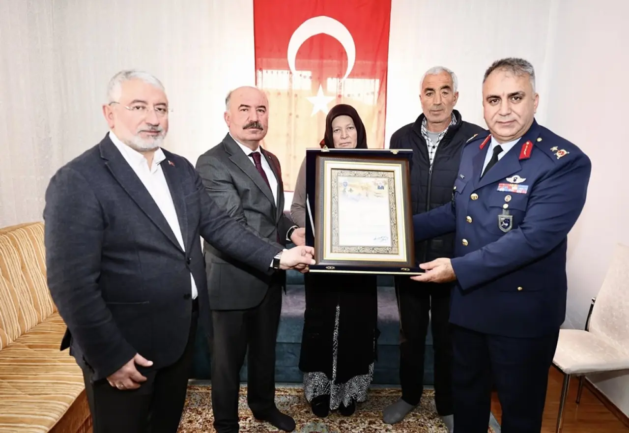 Şehidin Ailesine Şahadet Belgesi Teslim Edildi 2