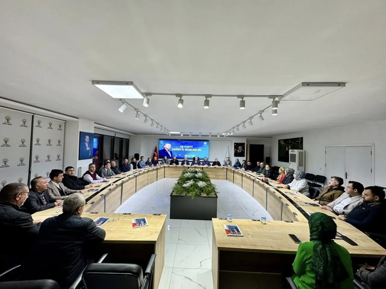 AK Partililer Saha Çalışmalarını Konuştu 4