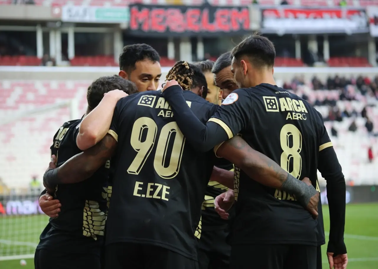 Sivas’tan Bir Puan ile Döndük 4