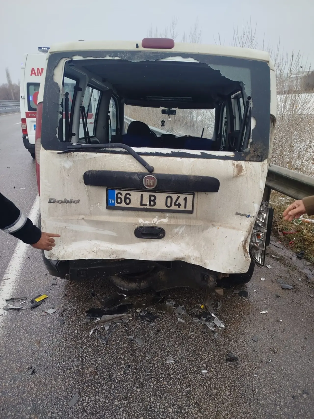 Kaza Alanındaki Vatandaşlara Çarptı 6