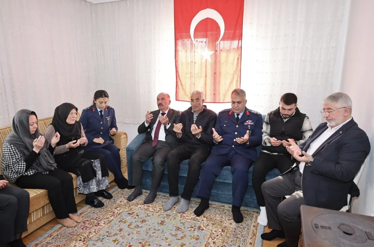 Şehidin Ailesine Şahadet Belgesi Teslim Edildi 4