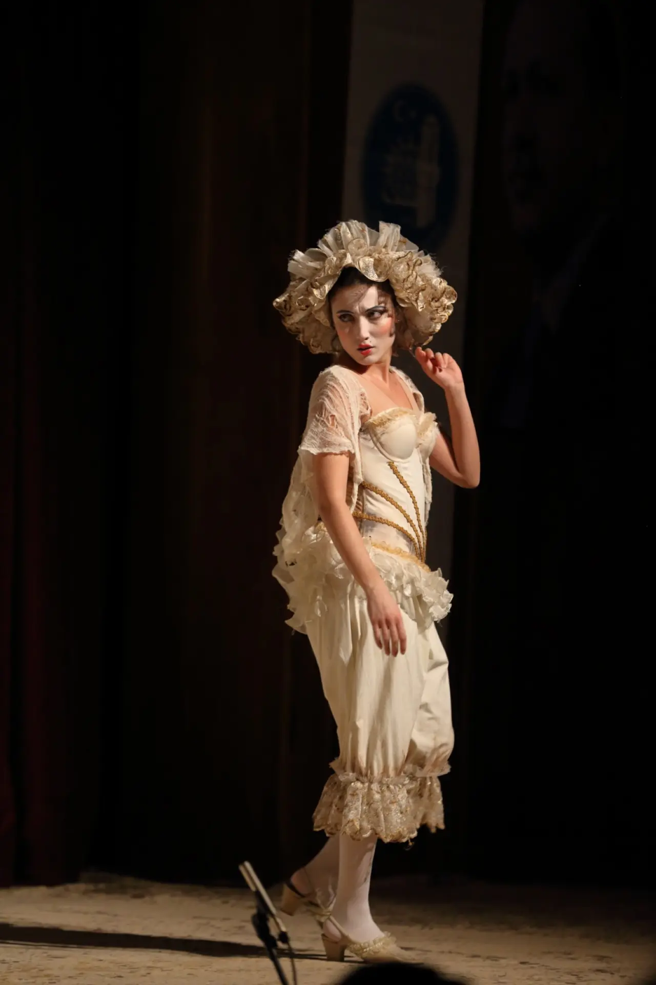 ‘Doktor Mucize’ Mest Etti 7