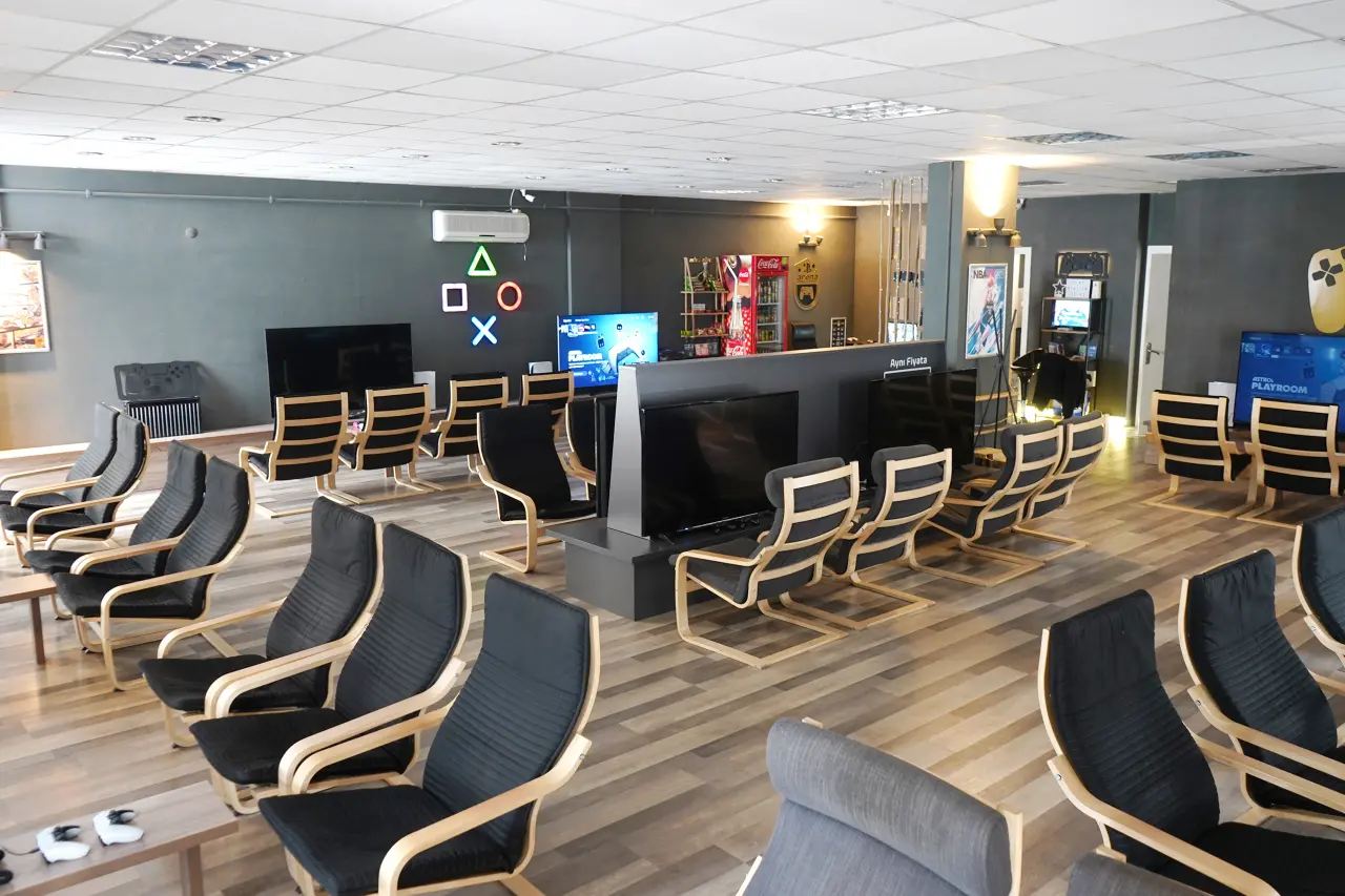 Yeni Yıl Gecesi Eğlencenin Adresi: Arena Game Center 1