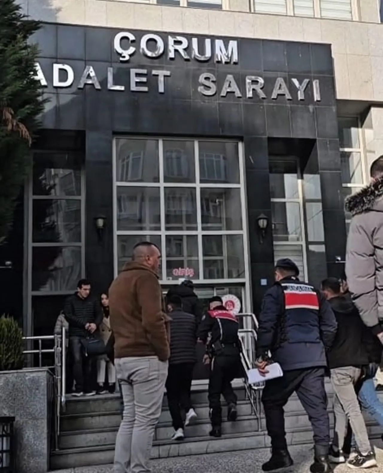 Silahlı Çatışma Zanlıları İçin Karar Verdi 2