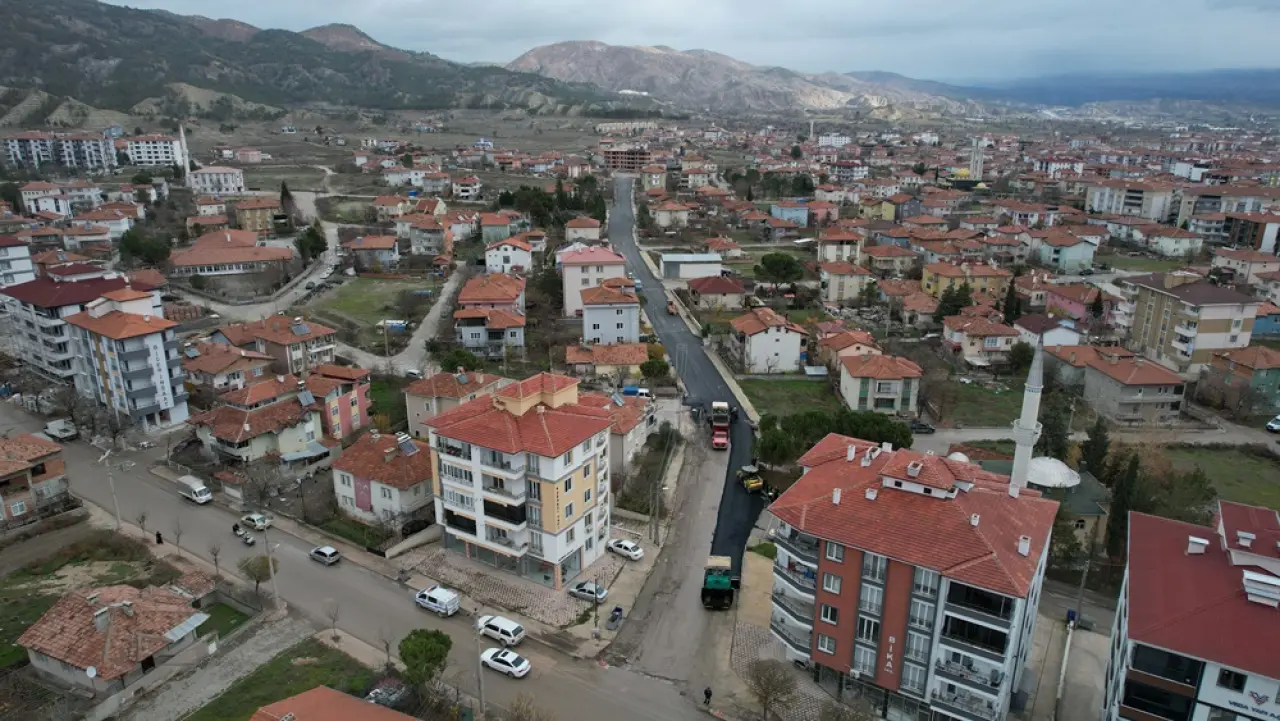 Osmancık'ta 2 Haftada 14 Bin Ton Asfalt Serildi 3