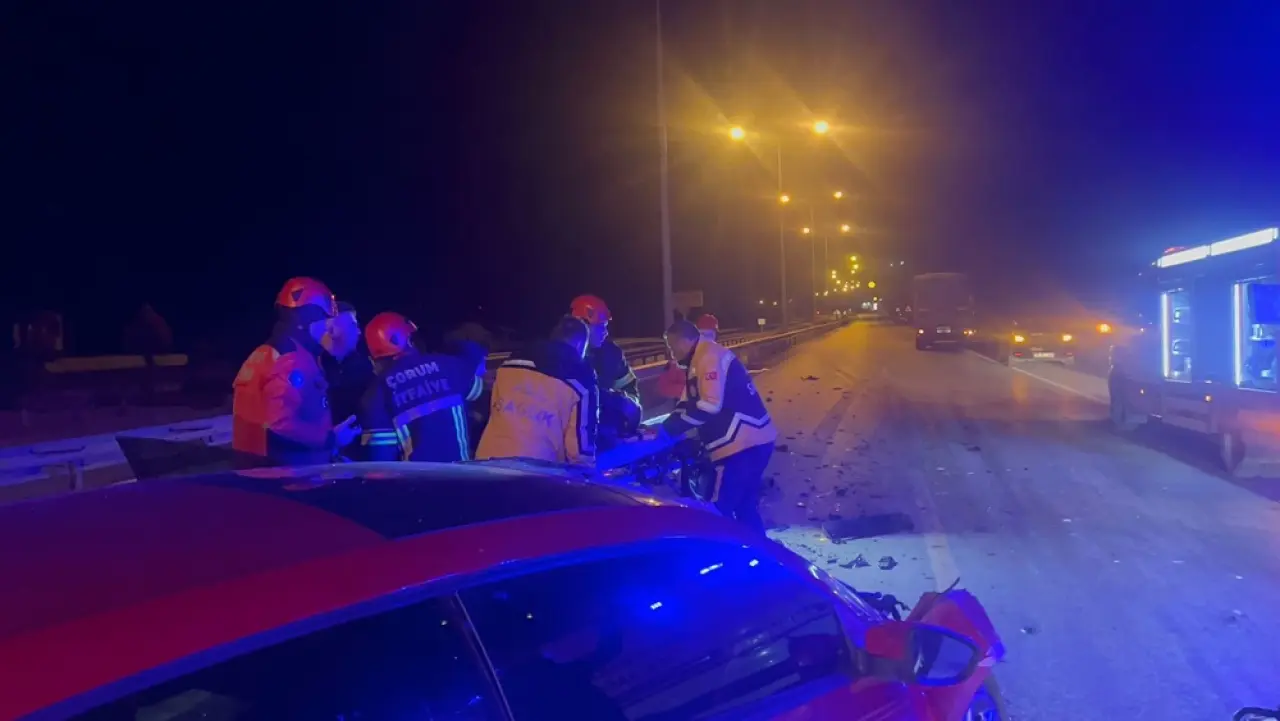 Otomobil TIR’a Çarptı: 1 Ölü 1