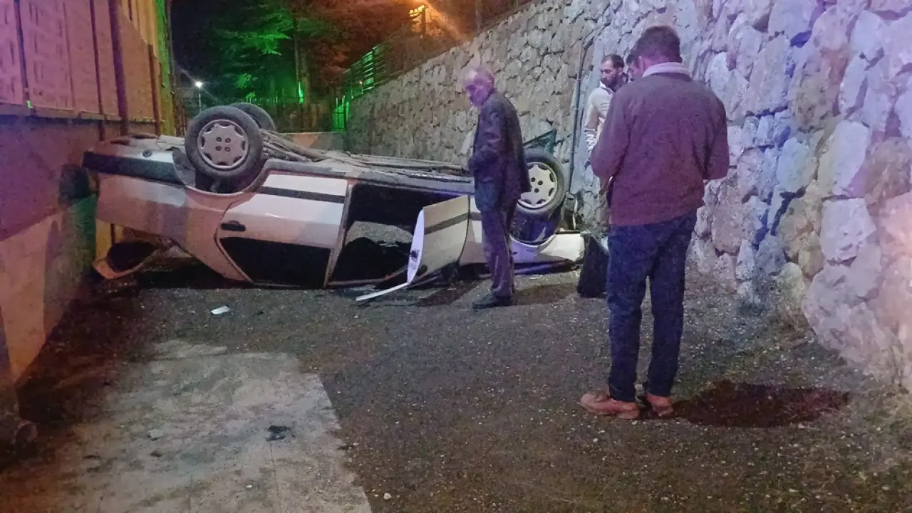 Otomobil, Okulun Bahçesine Düştü 2