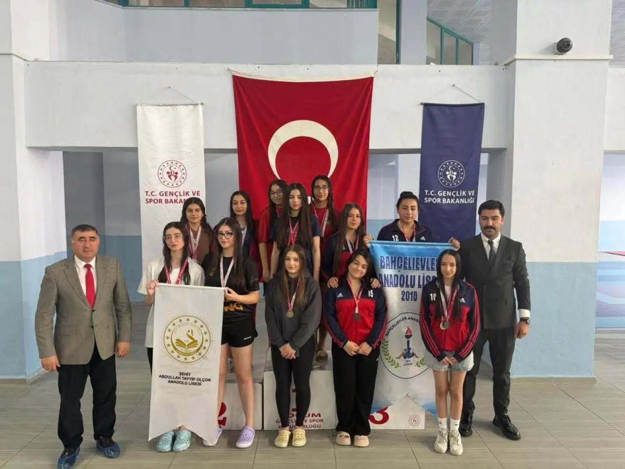 Okul Sporları Gençler Yüzme Müsabakaları Tamamlandı 1