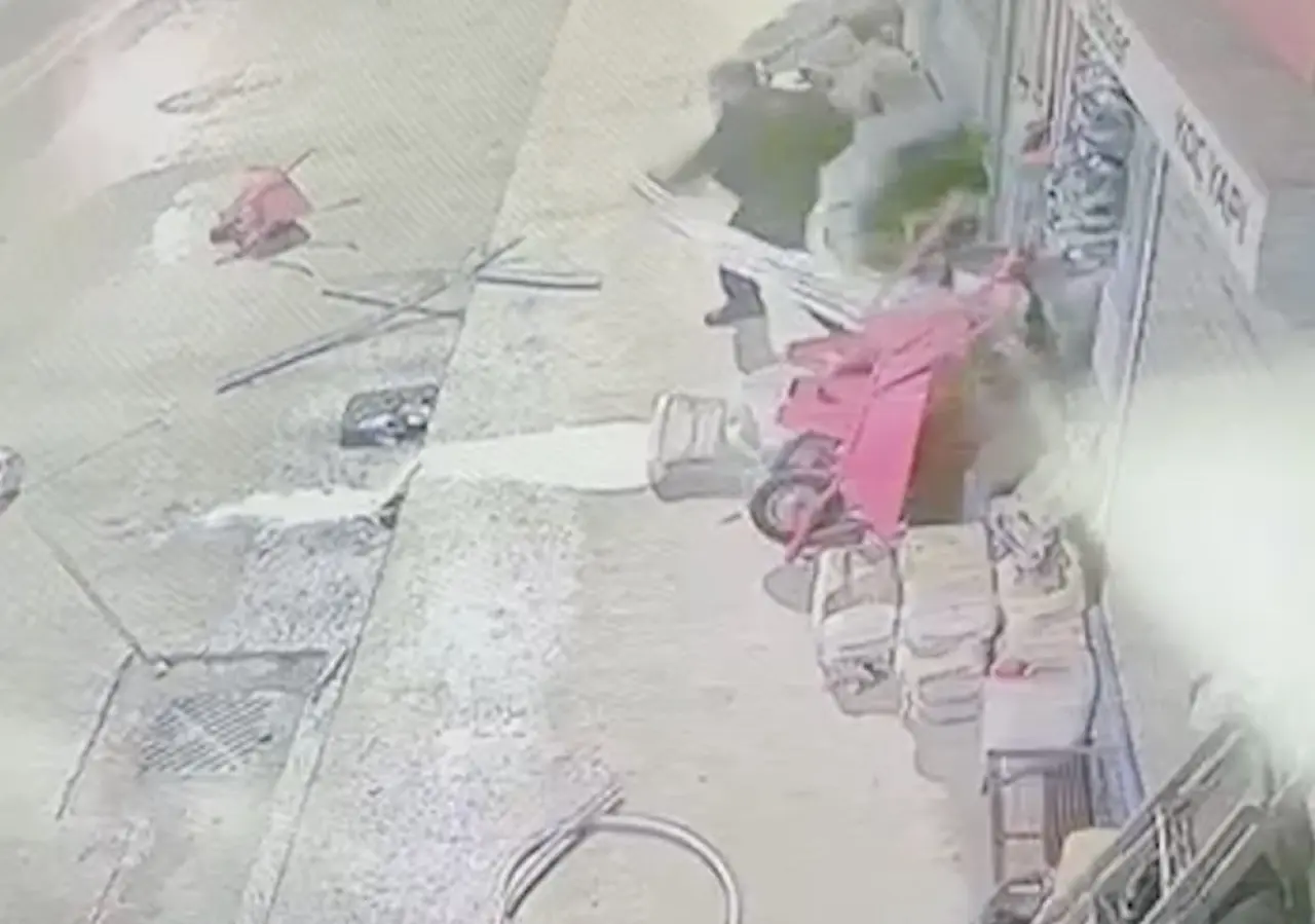 Sinirlenip Eline Ne Geçtiyse Fırlattı, İşte O Anlar! 1