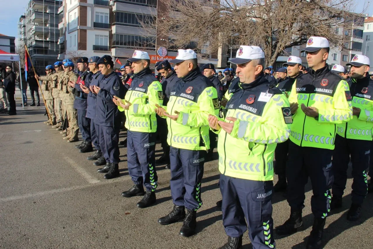 Jandarma ve Emniyet Yeni Araçlarına Kavuştu 6