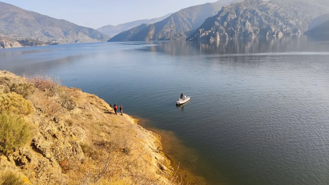 Barajda Ölü Bulunan Yaşlı Adam Defnedildi 4