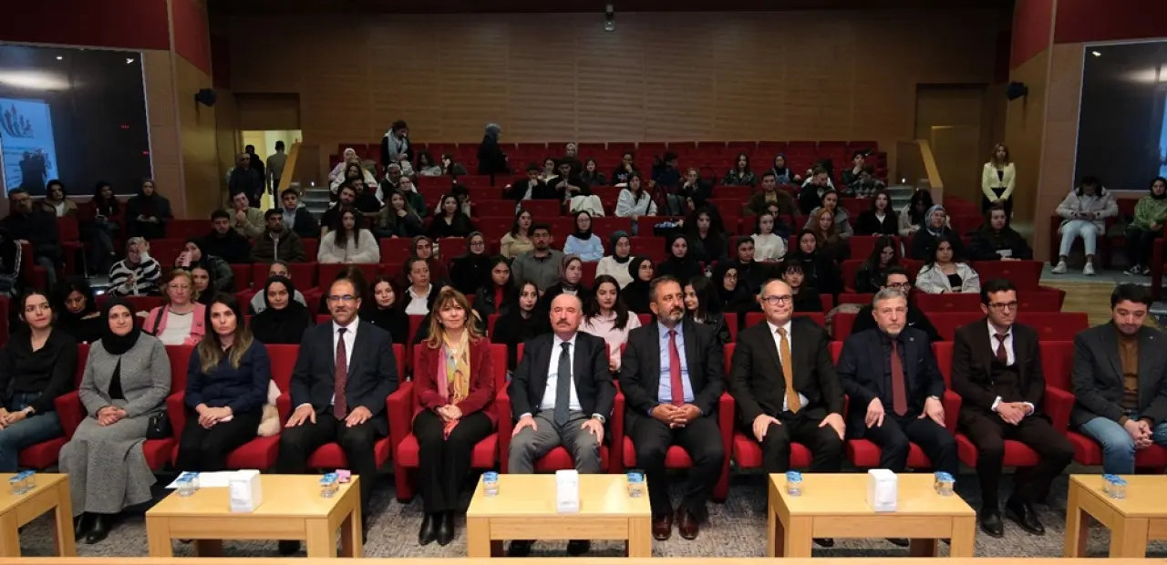 HİTÜ’de ‘Kariyerime Engel Yok’ Paneli 2