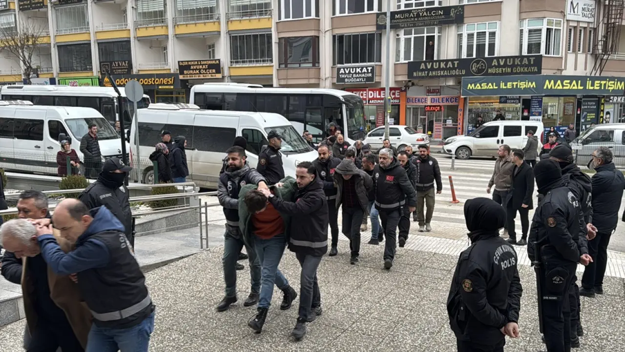 Operasyonda 7 Kişi Tutuklandı 3