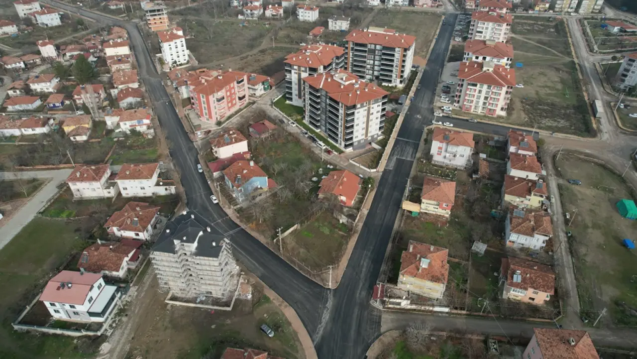 Osmancık'ta 2 Haftada 14 Bin Ton Asfalt Serildi 4