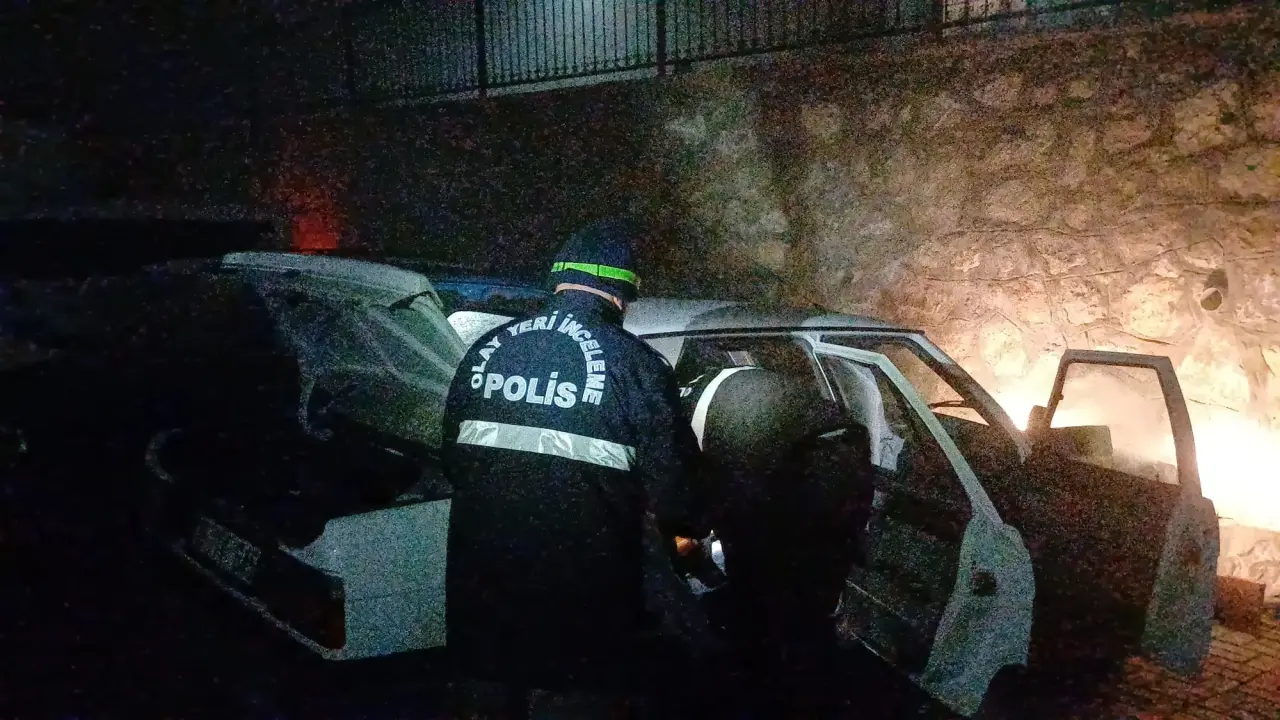 Boş Otomobile Kurşun Yağdırdılar 3