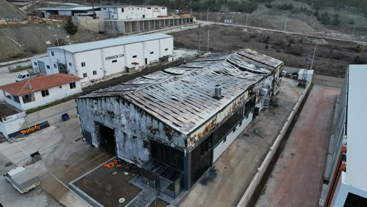 Fabrika Küle Döndü 1