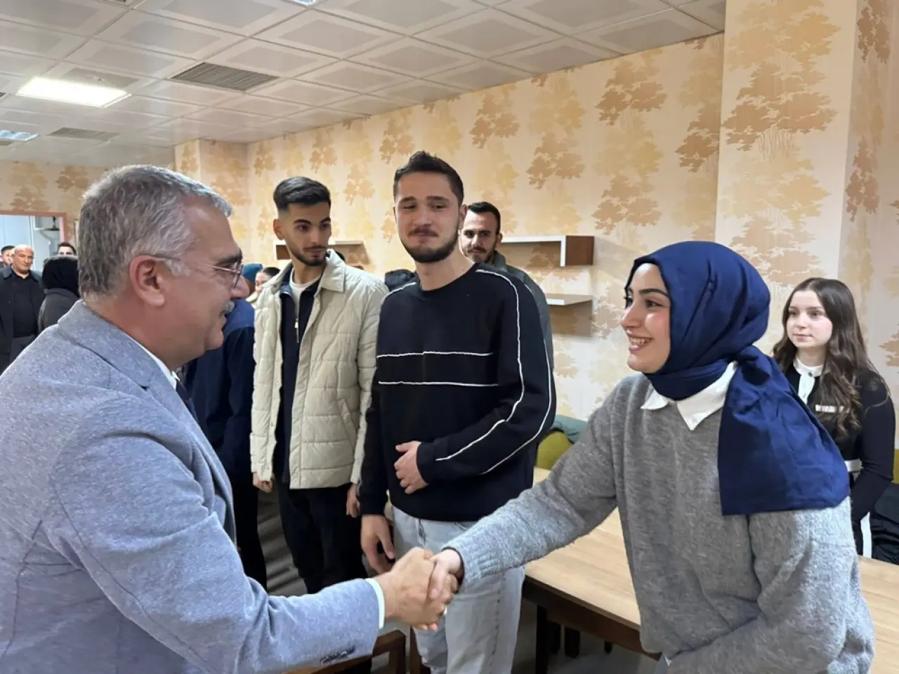 Gençlerin Yusuf Abisi Sahada 2