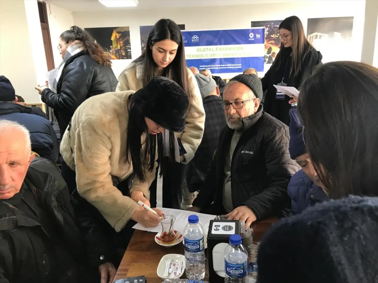 Gençler Öğretiyor, Yaşlılar Tanışıyor 3