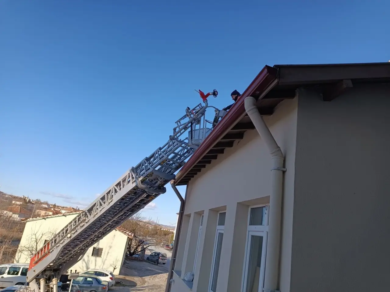 Günlerce Mahsur Kaldığı Yerden Böyle İndirildi 1