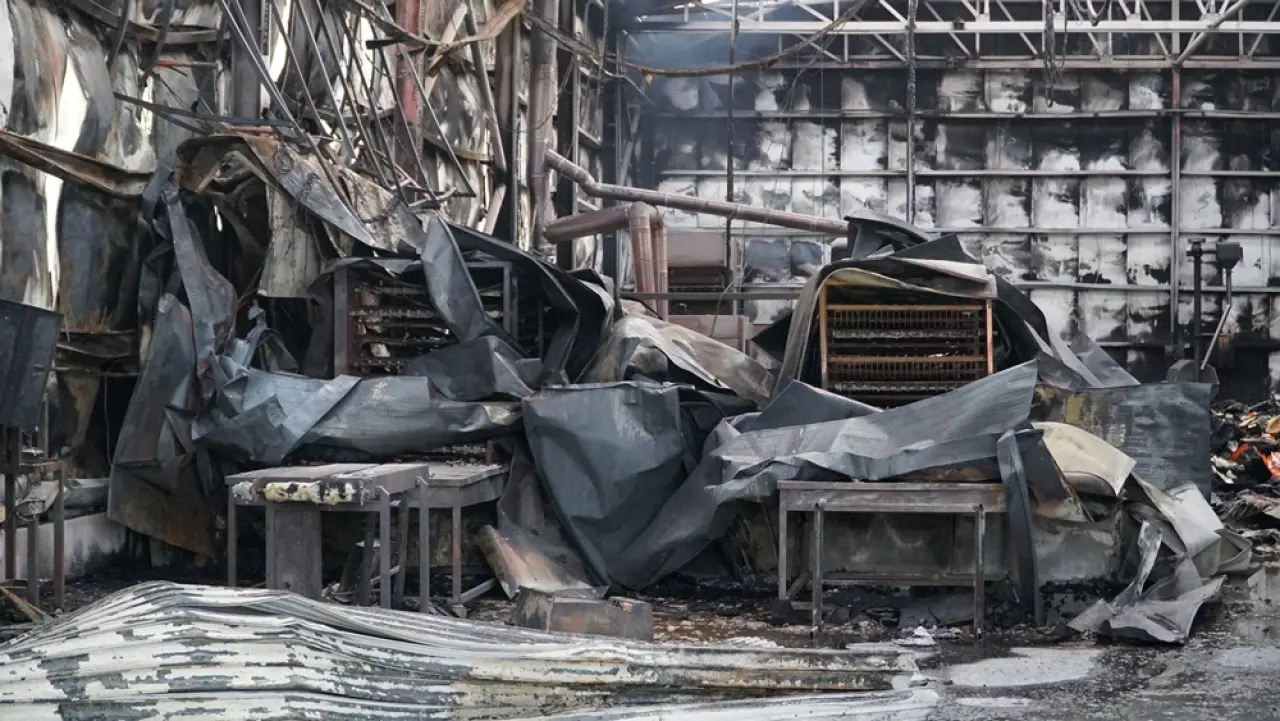 Fabrika Küle Döndü 8