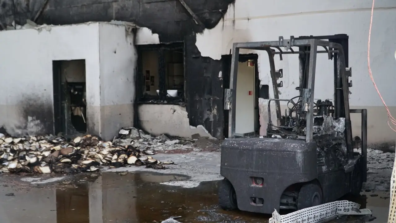 Fabrika Küle Döndü 7