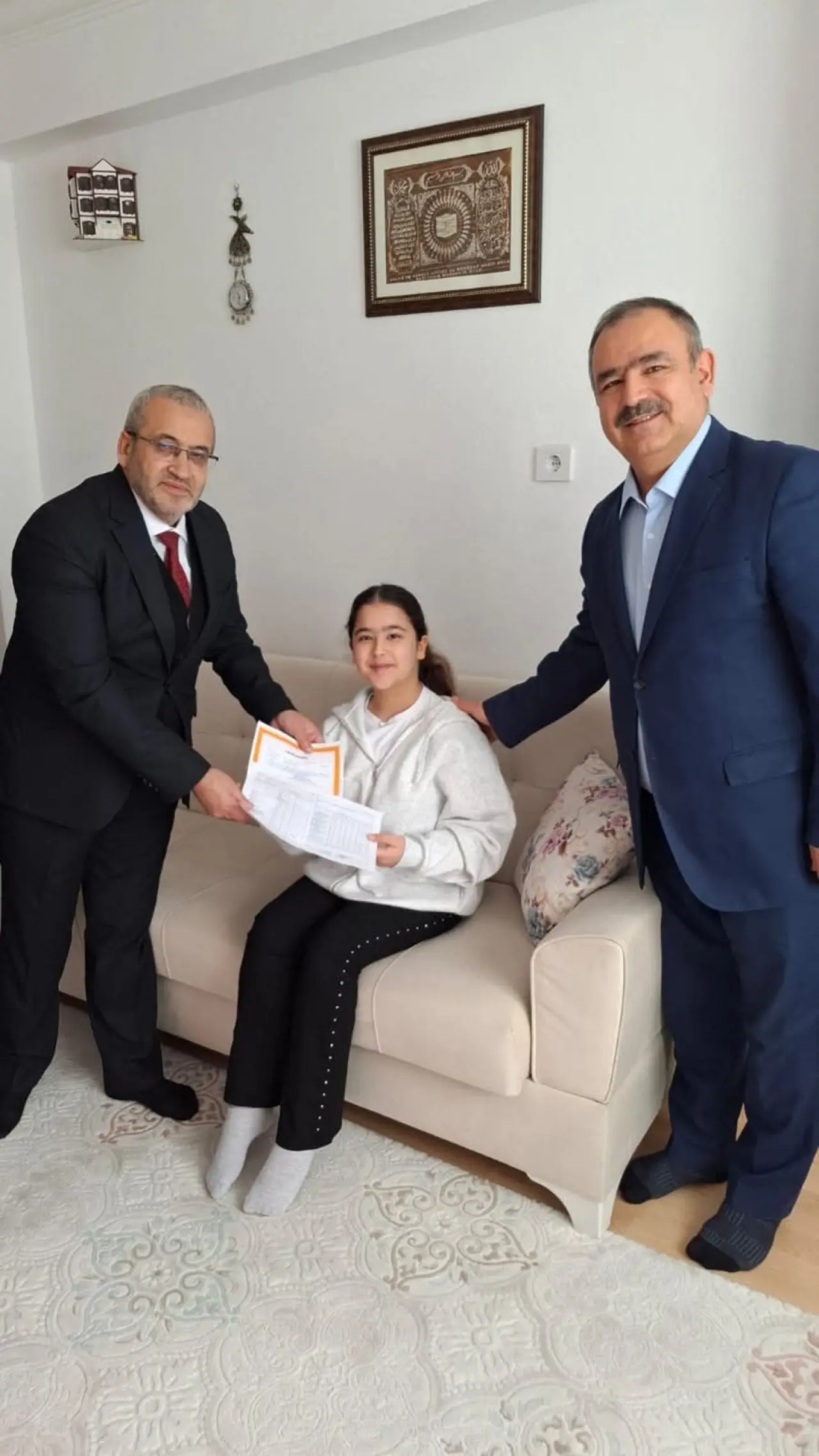 Evde Eğitim Alan Öğrenciye Karne Sürprizi 3