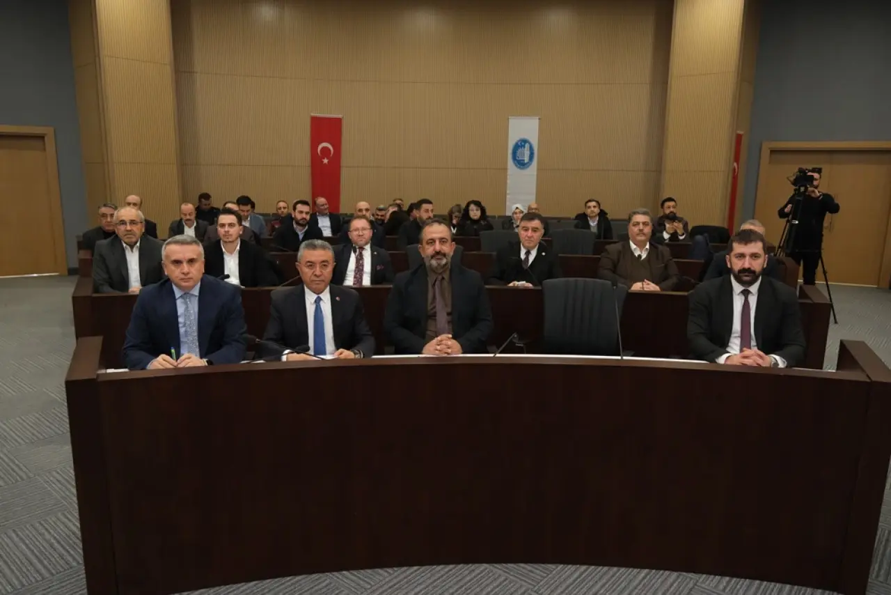 Belediye Meclisinde Kaçak Elektrik Tartışması 4