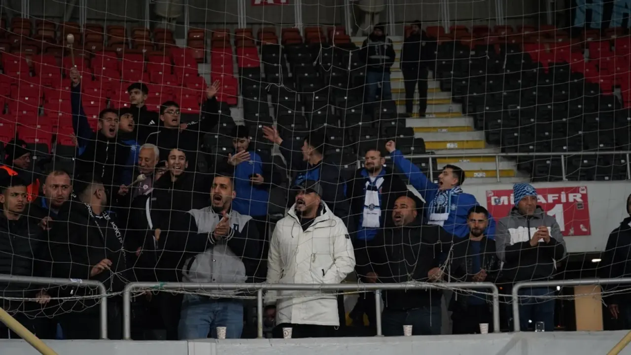 Maçı Çorum, Gönülleri Adanalı Gençler Kazandı 3