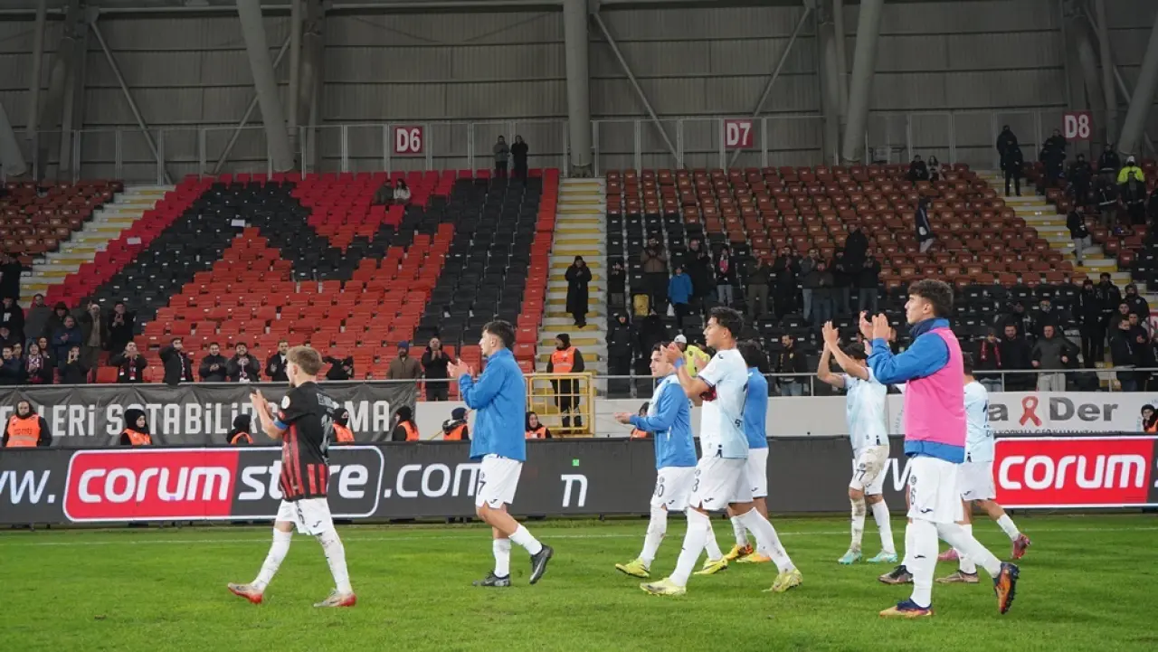 Maçı Çorum, Gönülleri Adanalı Gençler Kazandı 4