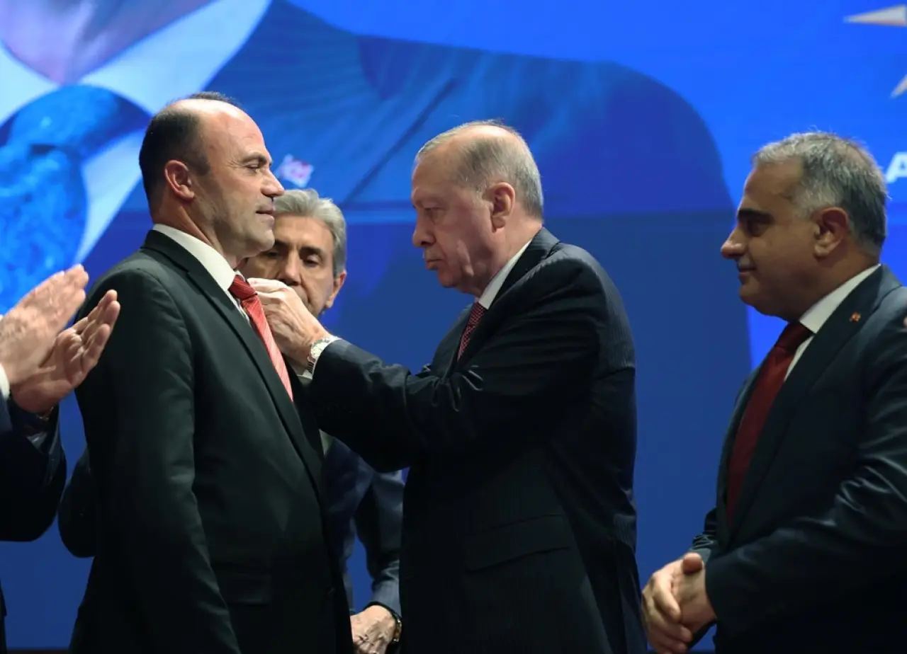 Belediye Başkanı CHP’den AK Parti’ye Geçti 2