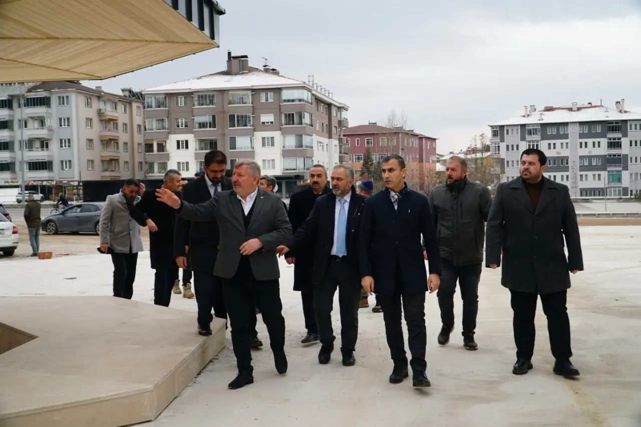 Koyunbaba Camii Kapılarını Açmaya Hazırlanıyor 3