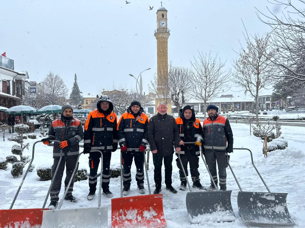 Belediye, 36 Araç ve 205 Personelle Sahada 3