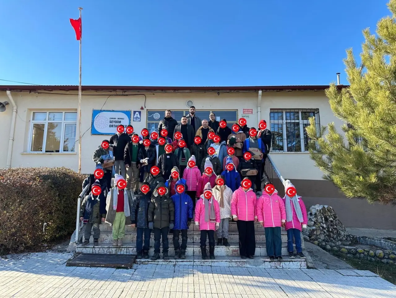 Köy Okullarındaki Öğrencilere Kışlık Destek 4