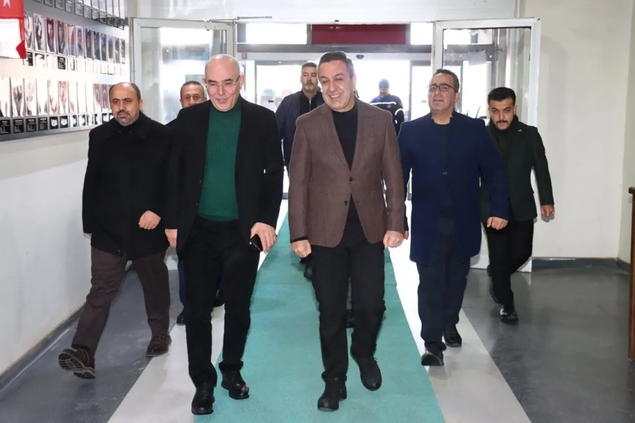 Yerel Yönetim ve Siyasetin Kalbi Belediyede Attı 2