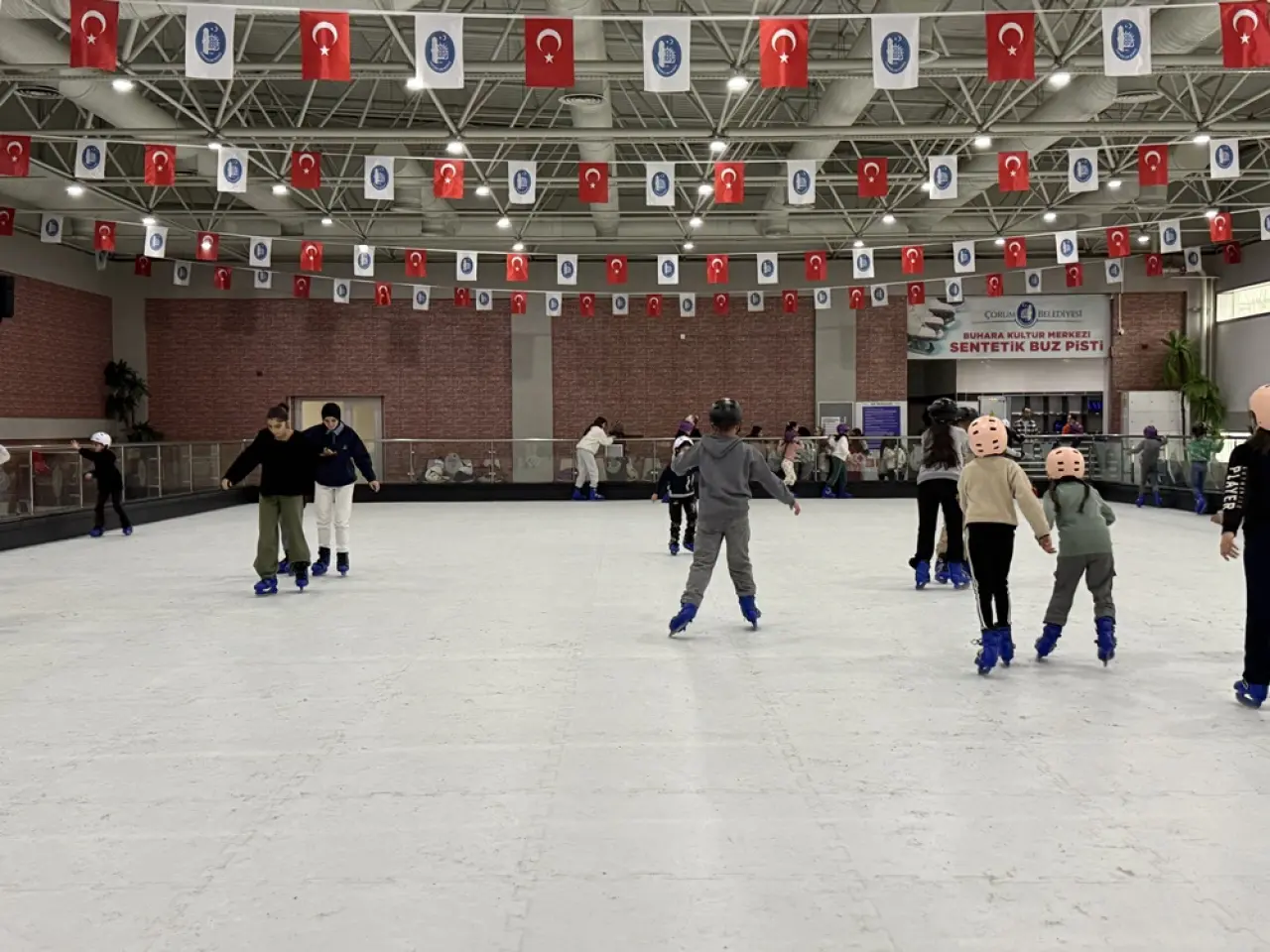 Çocuklar Gönüllerince Eğleniyor 1