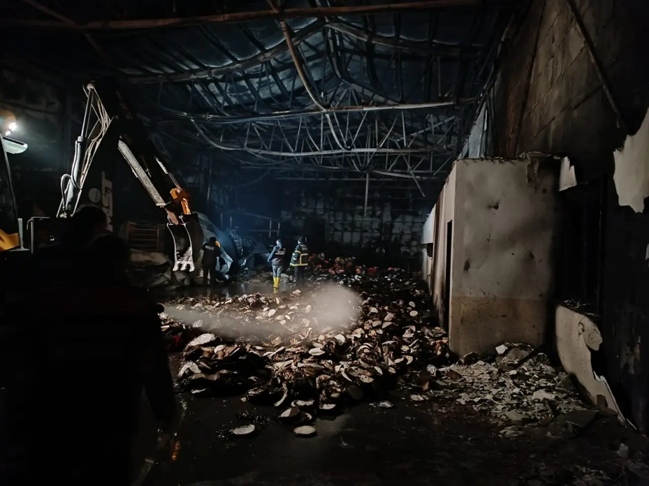 Fabrika Küle Döndü 11