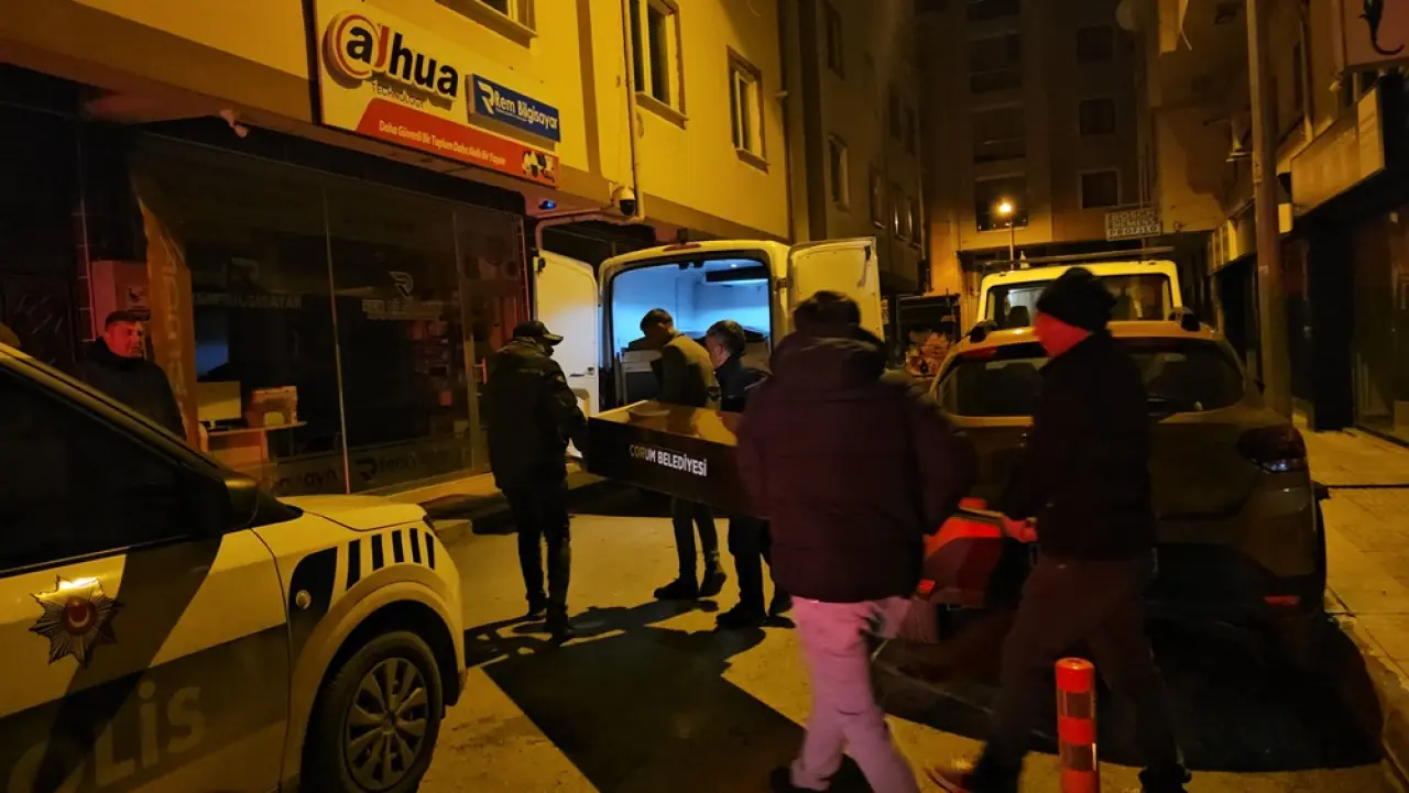 Kardeşi Eve Girdiğinde Her Şey İçin Çok Geçti 1