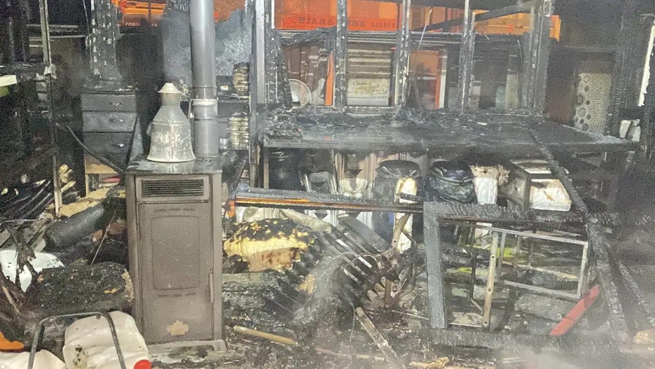 Yangın Paniği Mahalleyi Sokağa Döktü 3