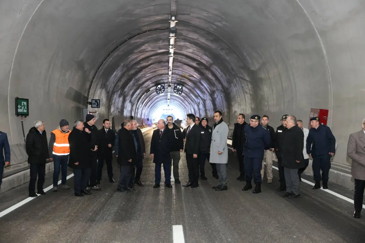 Tünellerde Işık Göründü, Konforlu Ulaşım Yakın 3