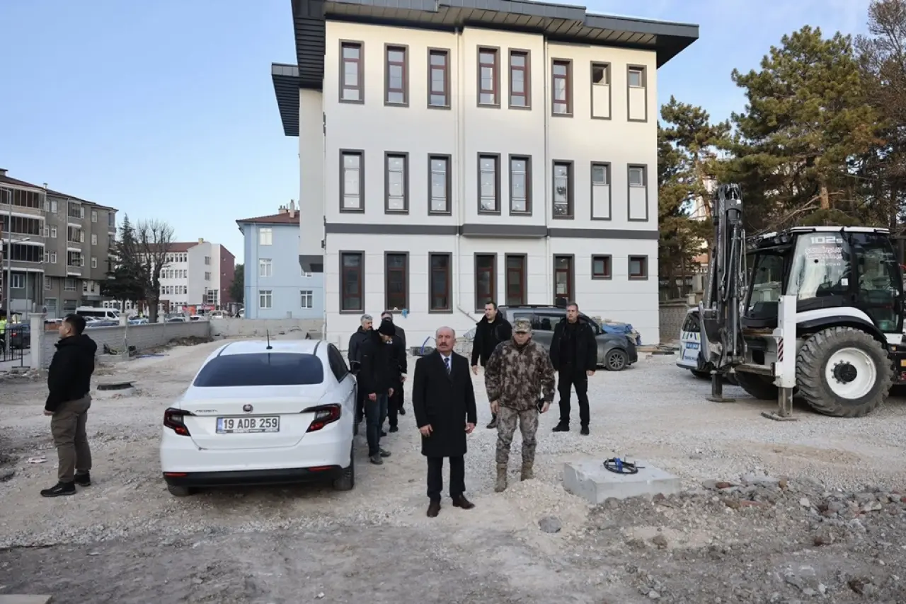 Vali Çalgan Modern Tesislerin İnşaatını İnceledi 6