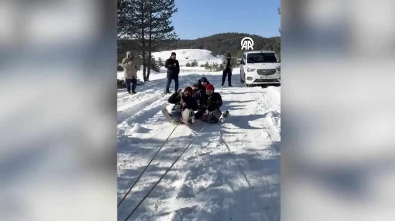 Gençler Karın Tadını Böyle Çıkardı 1