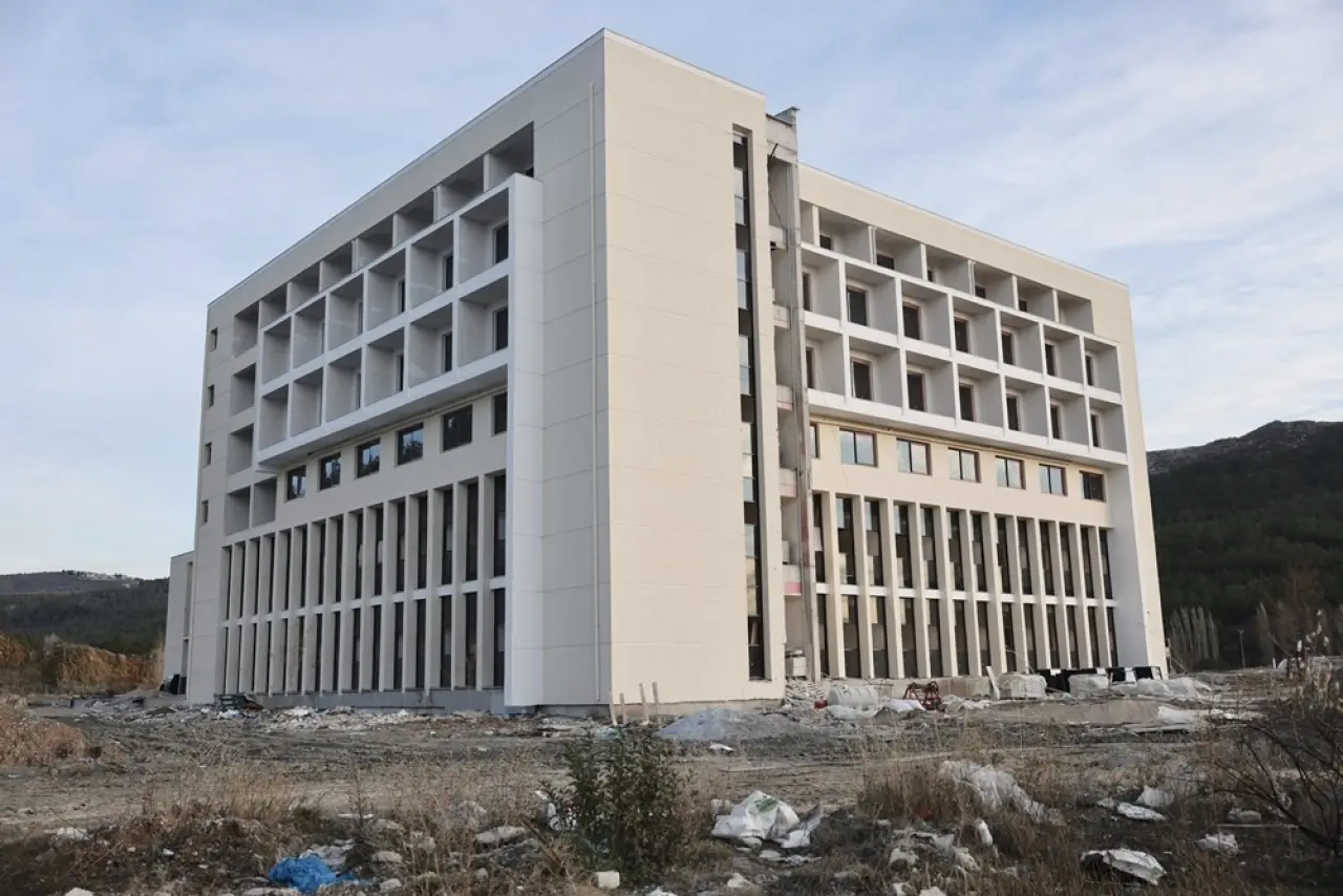 Vali Çalgan Modern Tesislerin İnşaatını İnceledi 4