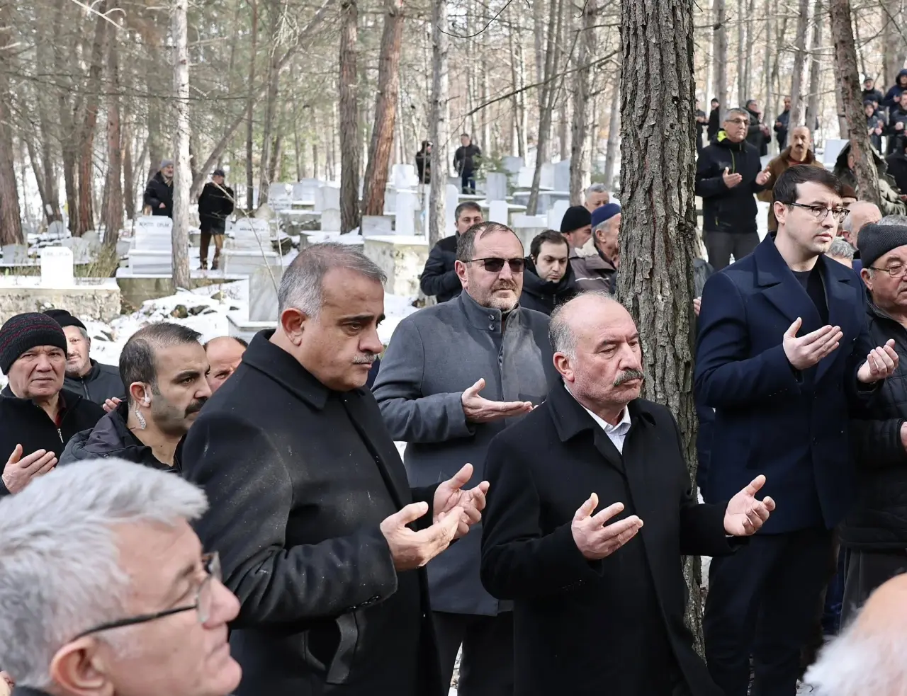 Recep Cıplak Kayınpederini Son Yolculuğuna Uğurladı 3