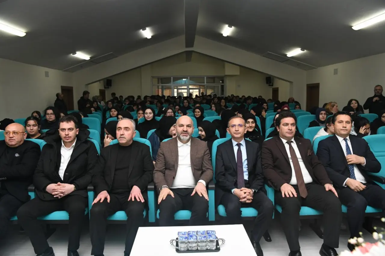 Dijital Çağın Bilinçli Özneleri Yetişiyor 3