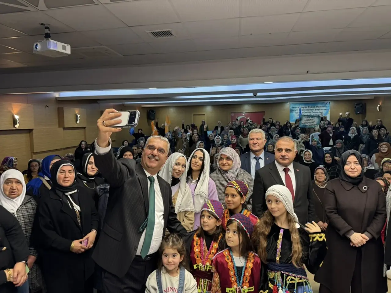 Çorum Halkı En Çok Yusuf Ahlatcı’yı Beğeniyor 4