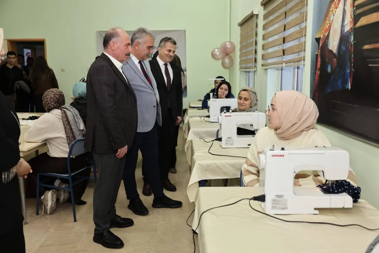 Gençlerin Yusuf Abisi Sahada 3