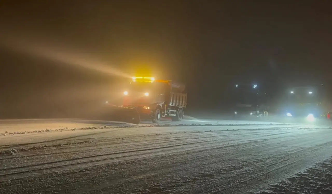 Beyaz Örtü Ulaşımı Aksattı 4
