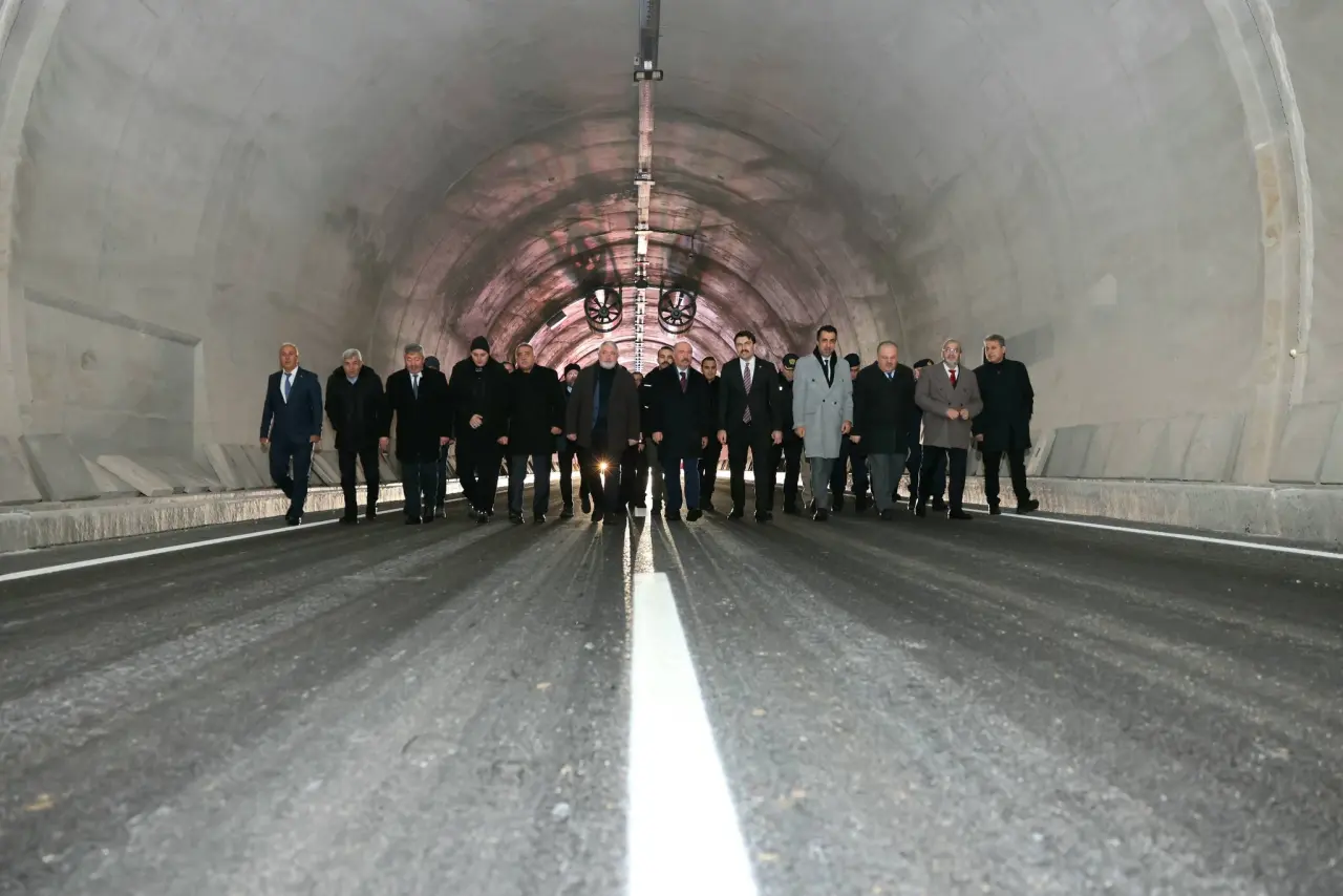 Tünellerde Işık Göründü, Konforlu Ulaşım Yakın 2