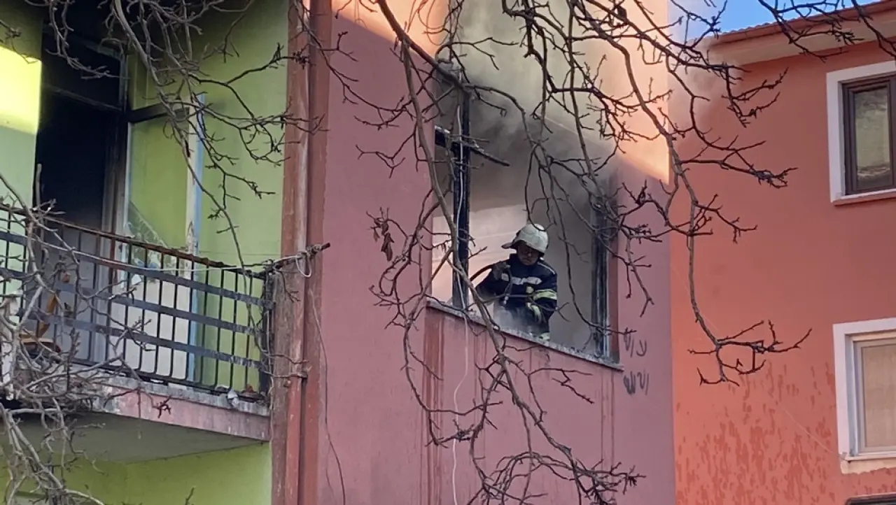 Mahalleyi Sokağa Döken Yangın 4