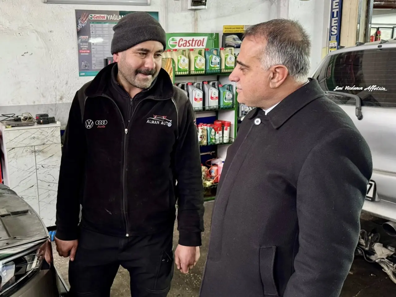 AK Partililer Sanayide 4